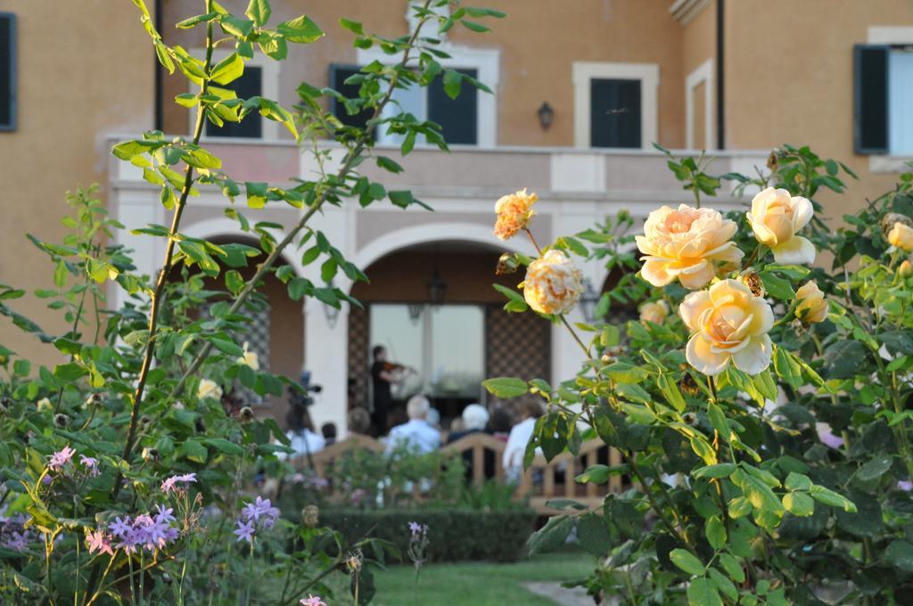 Casale Di Tormaggiore Villa And Country Suites Pomezia Kültér fotó
